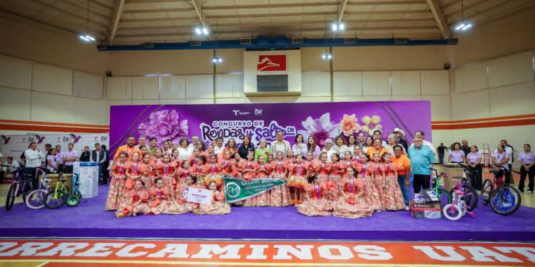 Impulsan Américo y María de Villarreal las tradiciones con el concurso de Rondas y Salto de Cuerda