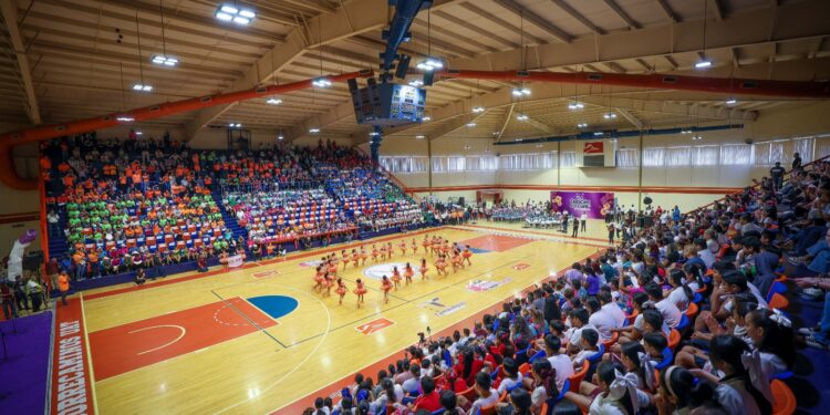 Impulsan Américo y María de Villarreal las tradiciones con el concurso de Rondas y Salto de Cuerda