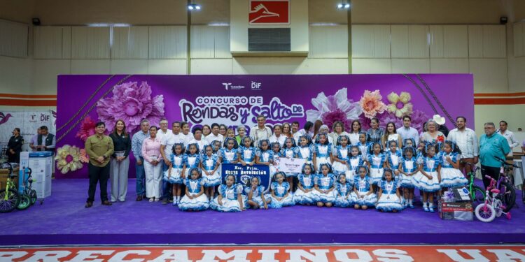 Impulsan Américo y María de Villarreal las tradiciones con el concurso de Rondas y Salto de Cuerda