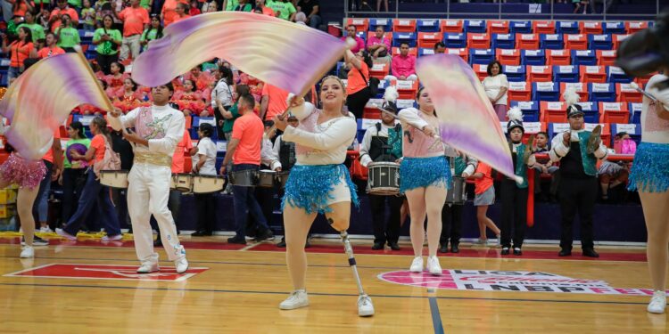 Impulsan Américo y María de Villarreal las tradiciones con el concurso de Rondas y Salto de Cuerda