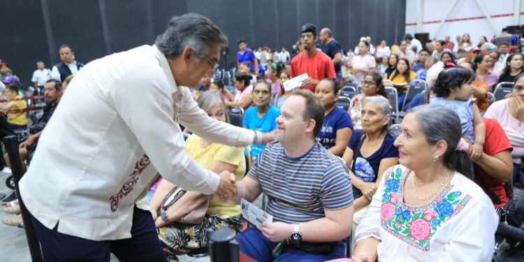 Encabeza Américo entrega de tarjetas de Pensión para el Bienestar a Personas con Discapacidad