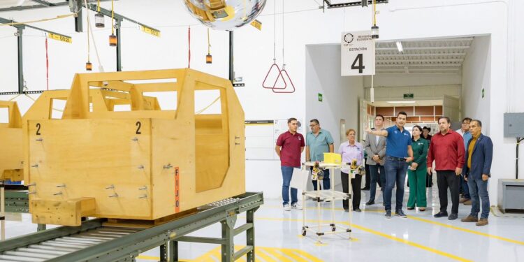 Distingue SET a maestras y maestros del ITNLD por 30 y 40 años de servicio educativo