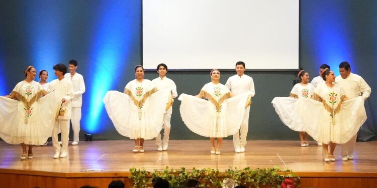 Celebra la UAT festivales de los talleres artísticos en Victoria y Tampico
