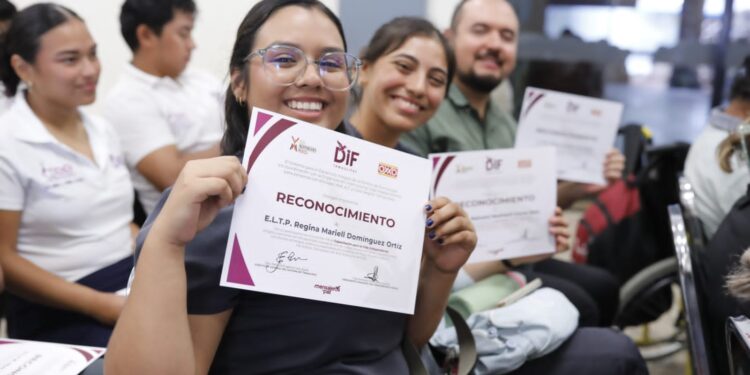 Realiza DIF Tamaulipas segunda capacitación y donación de sillas de ruedas para personas discapacitadas