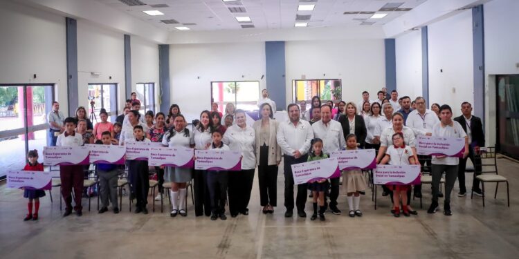 Entrega DIF Tamaulipas más de 1,800 becas a niñas, niños y jóvenes en situación de vulnerabilidad