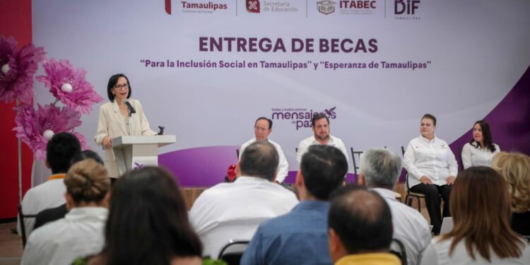 Entrega DIF Tamaulipas más de 1,800 becas a niñas, niños y jóvenes en situación de vulnerabilidad
