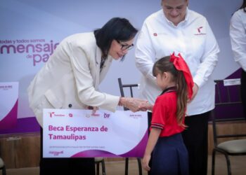 Entrega DIF Tamaulipas más de 1,800 becas a niñas, niños y jóvenes en situación de vulnerabilidad