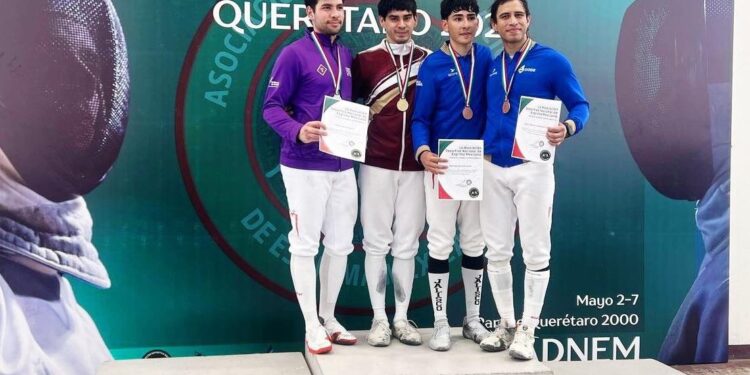 Atletas de la UAT representan a México en el panamericano de esgrima en Brasil