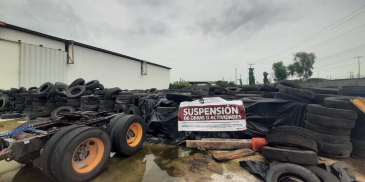 Clausura la PAUT centro de reciclaje de llantas; carecía de permisos