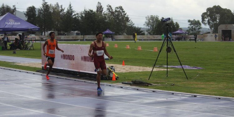 Jornada histórica para el atletismo de Tamaulipas; conquistan oro y récord nacional en relevo combinado