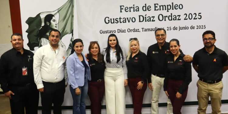Desarrollan primera Feria del Empleo en Díaz Ordaz