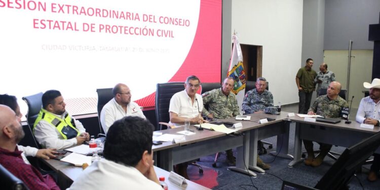 Ordena gobernador Américo Villarreal reforzar acciones preventivas ante tormenta Barry; se esperan fuertes lluvias