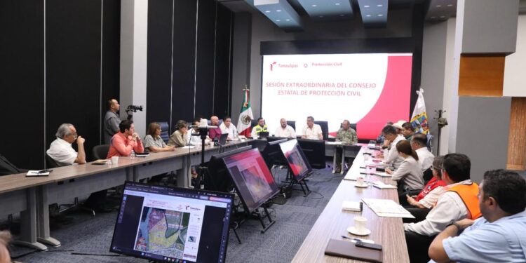 Ordena gobernador Américo Villarreal reforzar acciones preventivas ante tormenta Barry; se esperan fuertes lluvias