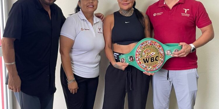 Imparte Mariana ‘Barbie’ Juárez plática a atletas tamaulipecos