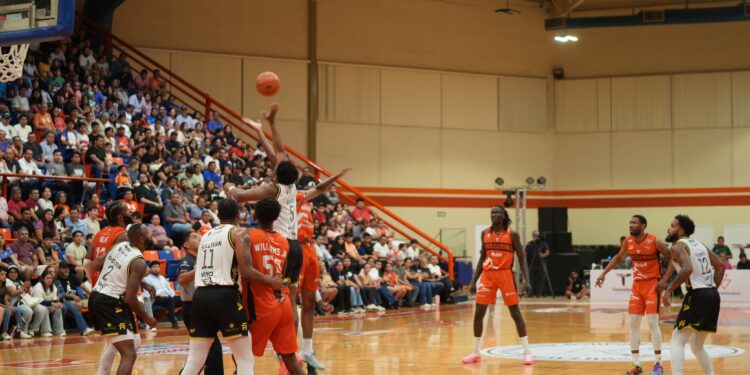 Dámaso Anaya pone en marcha la temporada 2025 de la LNBP varonil