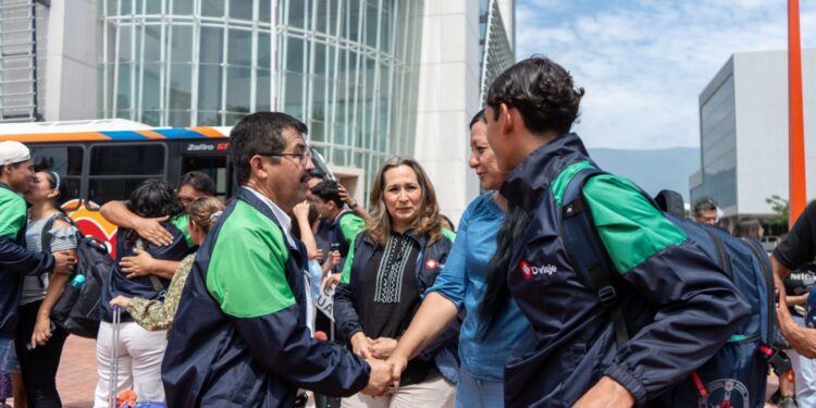 Estudiantes de la UAT inician estancia académica en Canadá