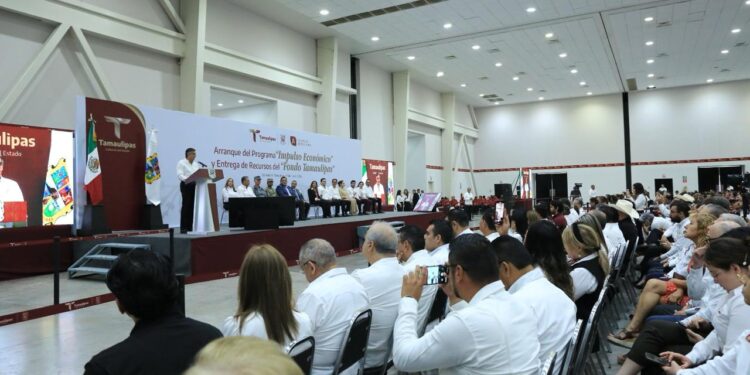 “El desarrollo debe llegar a todas partes”: Américo Villarreal entrega apoyos a emprendedores por más de 33 MDP