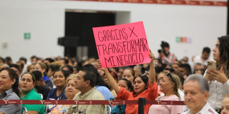 “El desarrollo debe llegar a todas partes”: Américo Villarreal entrega apoyos a emprendedores por más de 33 MDP
