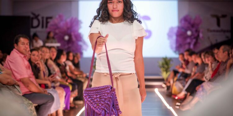 Impulsa DIF Tamaulipas talento y cultura del emprendimiento de las personas con discapacidad visual