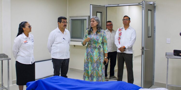 Entrega rector de la UAT modernos laboratorios a la UAM Matamoros