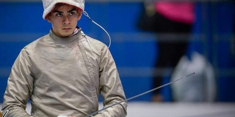 Regina y Brandon emprenden viaje al mundial de esgrima en Europa