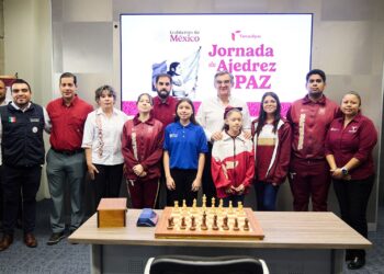 Abandera Américo Villarreal liga de béisbol tamaulipeca que representará a México en Mundial