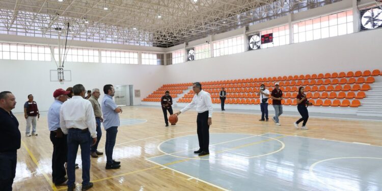 Supervisa Américo obras de infraestructura deportiva