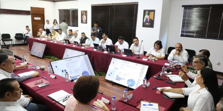 Llama Américo a redoblar esfuerzos en seguridad pública