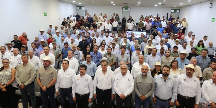 Tamaulipas tiende barrera de contención al gusano barrenador