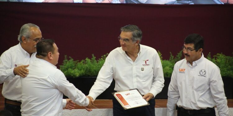 Tamaulipas tiende barrera de contención al gusano barrenador