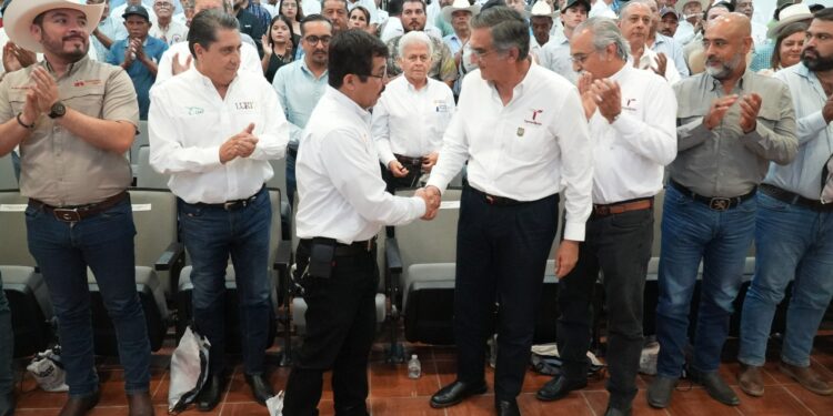 Se suma la UAT a esfuerzos para el control y prevención del gusano barrenador