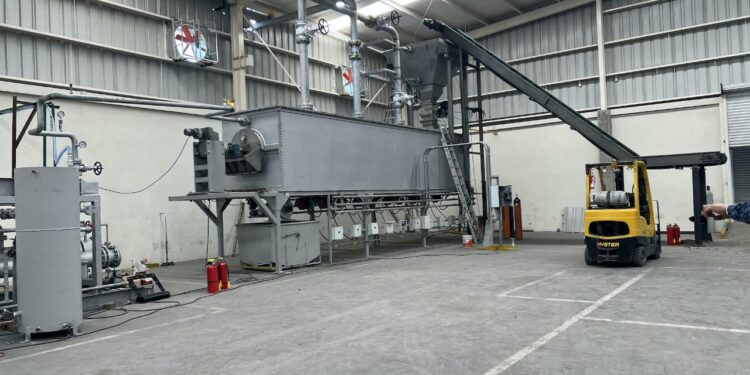 Impulsa SEDUMA proyecto ambiental contra llantas en desuso