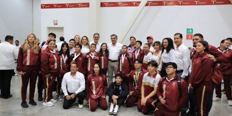 Américo reconoce a deportistas y jóvenes tamaulipecos