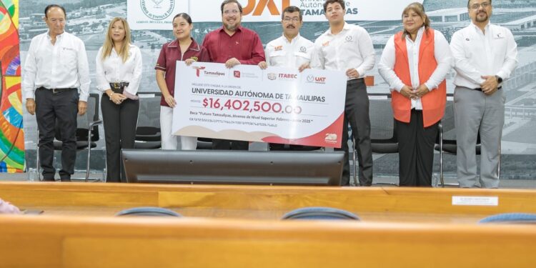 Entrega ITABEC becas “Futuro Tamaulipas Jóvenes de Nivel Superior”