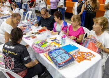 Concluye la UAT con éxito colecta de útiles escolares