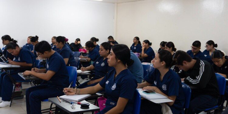 Inicia la UAT con éxito la carrera de Enfermería en Reynosa