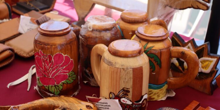 Concluye con éxito exposición y venta de artesanías “OVNI-CEDES”