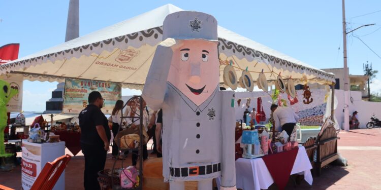 Concluye con éxito exposición y venta de artesanías “OVNI-CEDES”