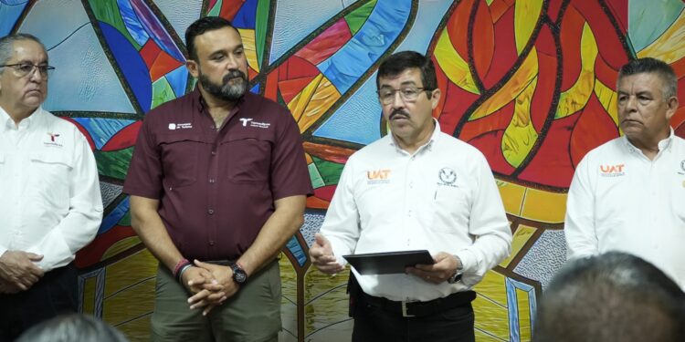 La UAT y el DIF impulsan proyecto de estufas ecológicas