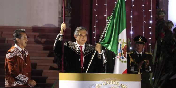 Da Américo Villarreal Grito de Independencia junto a miles de familias tamaulipecas