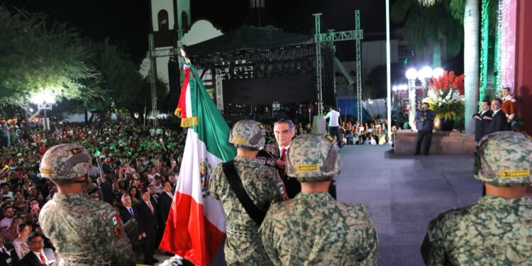 Da Américo Villarreal Grito de Independencia junto a miles de familias tamaulipecas