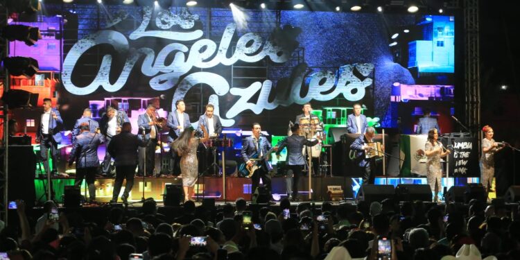 Da Américo Villarreal Grito de Independencia junto a miles de familias tamaulipecas