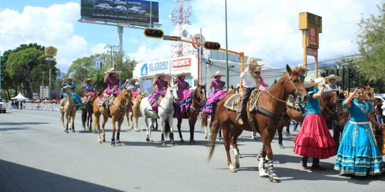 Encabeza Américo desfile cívico-militar: Tamaulipas celebra las Fiestas Patrias en paz