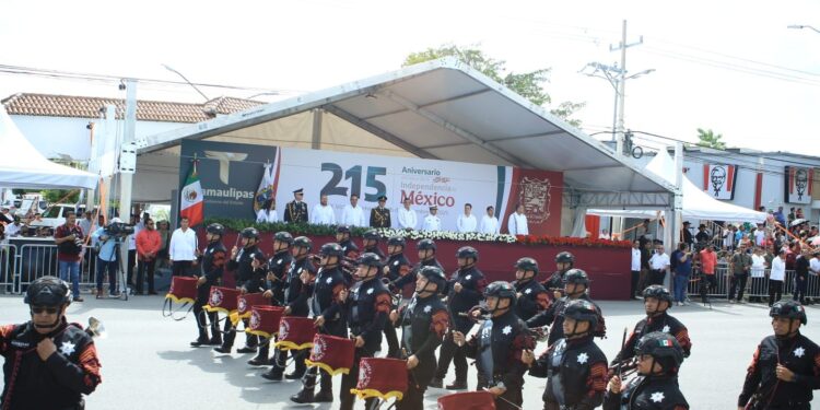 Encabeza Américo desfile cívico-militar: Tamaulipas celebra las Fiestas Patrias en paz