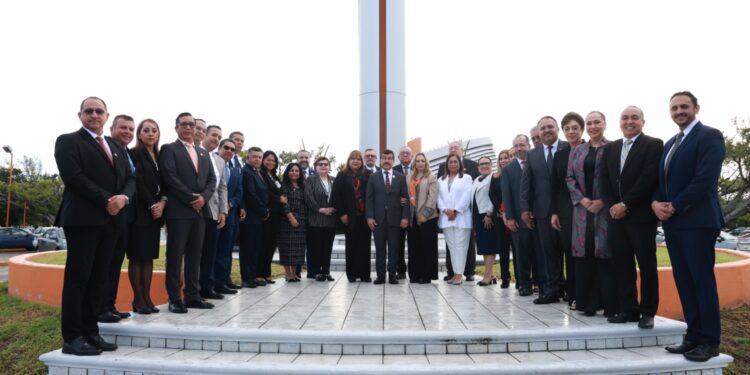 Conmemora la UAT 75 años de historia, transformación y compromiso social