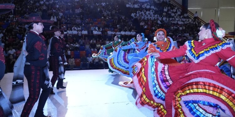 Presenta la UAT con éxito el Festival de Folklor Universitario 2025
