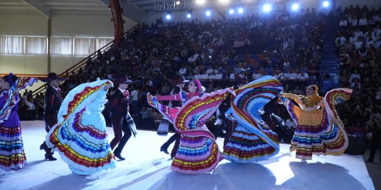 Presenta la UAT con éxito el Festival de Folklor Universitario 2025
