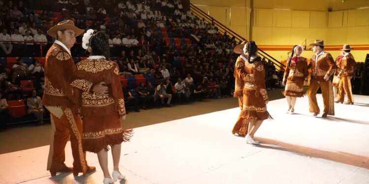 Presenta la UAT con éxito el Festival de Folklor Universitario 2025