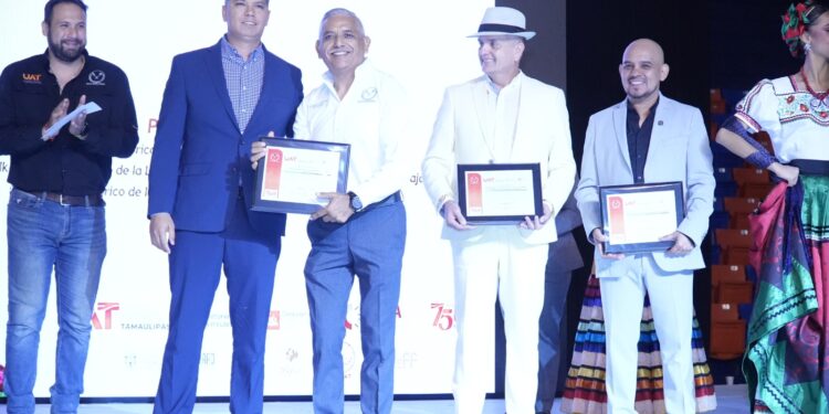 Presenta la UAT con éxito el Festival de Folklor Universitario 2025