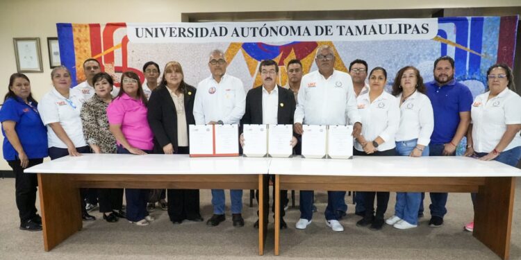 Concreta la UAT acuerdos en beneficio de sus trabajadores